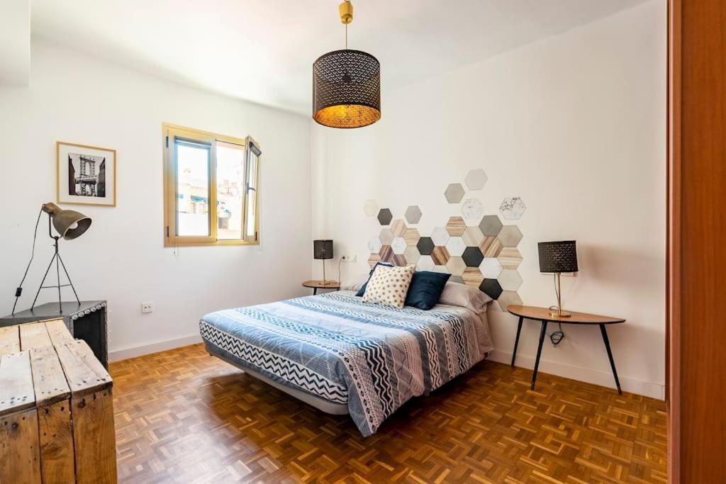 Апартаменты Lifehouse Cathedral * Free Parking* Superiorwifi* Альмерия Экстерьер фото